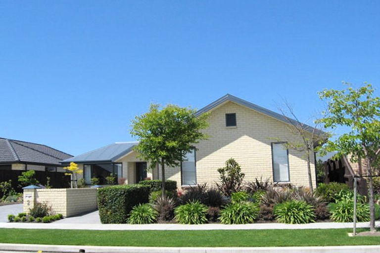 Photo of property in 2 Fergus Street, Kaiapoi, 7630