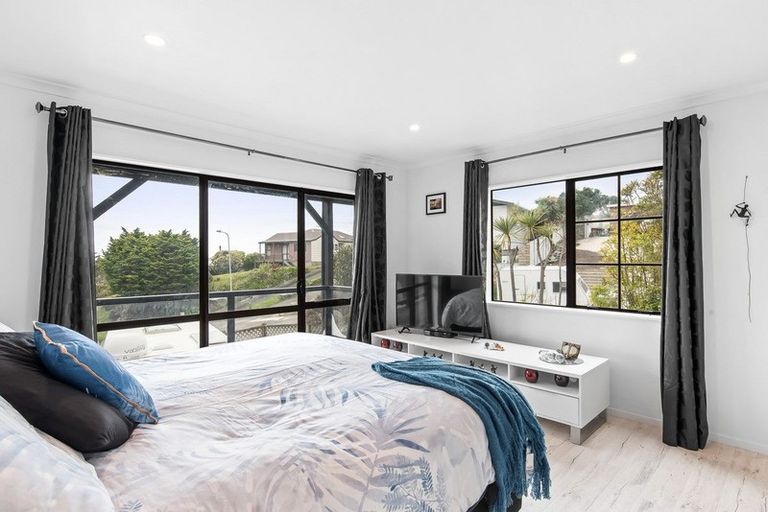 Photo of property in 4 Pine Ridge Terrace, Waikanae Beach, Waikanae, 5036