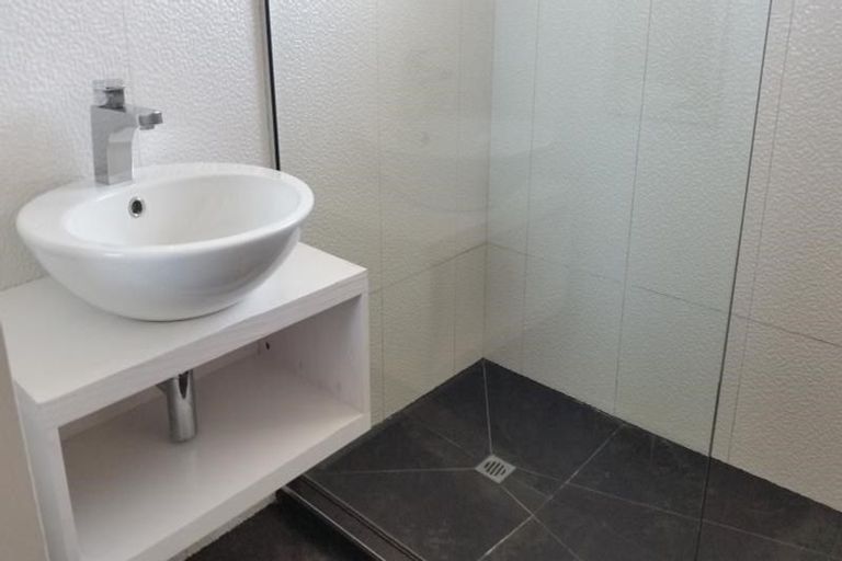 Photo of property in 2/275 Hendersons Road, Hoon Hay, Christchurch, 8025