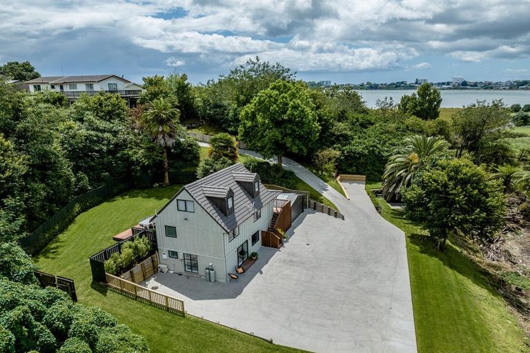 Photo of property in 145b Kingswood Road, Brookfield, Tauranga, 3110