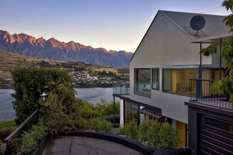 Photo of property in 5 Sunrise Lane, Queenstown, 9300