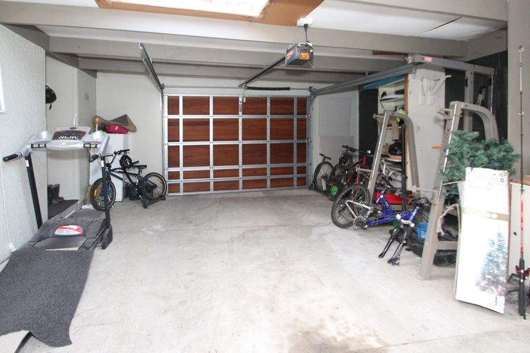 Photo of property in 104 Perth Street, Holmes Hill, Oamaru, 9401