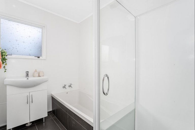 Photo of property in 11 Transom Close, Whitby, Porirua, 5024