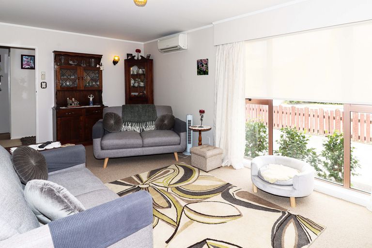 Photo of property in 2/204 Belvedere Road, Carterton, 5713