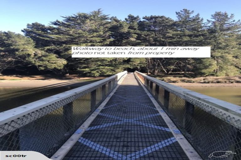 Photo of property in 3 Sarah Street, Waikawa Beach, Levin, 5573