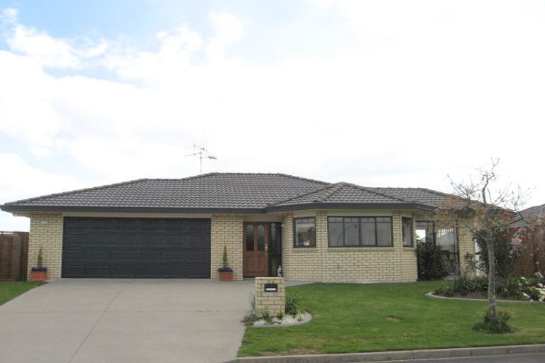 Photo of property in 14 Carribean Place, Papamoa Beach, Papamoa, 3118