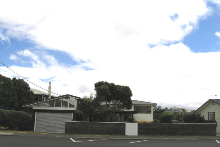 Photo of property in 1/8 Craig Road, Milford, Auckland, 0620