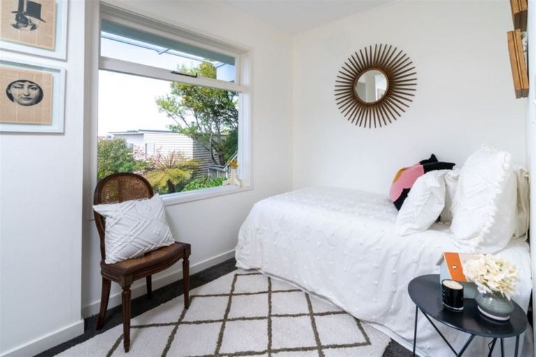 Photo of property in 27 Salamanca Road, Kelburn, Wellington, 6012