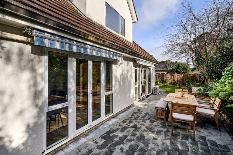 Photo of property in 44 Cheviot Road, Lowry Bay, Lower Hutt, 5013