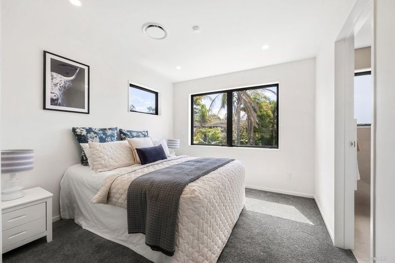 Photo of property in 11a Mimosa Place, Half Moon Bay, Auckland, 2012
