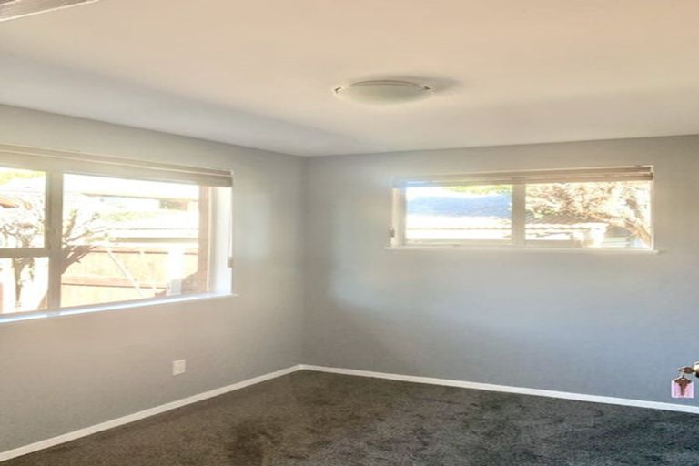 Photo of property in 2/166 Avonhead Road, Avonhead, Christchurch, 8042