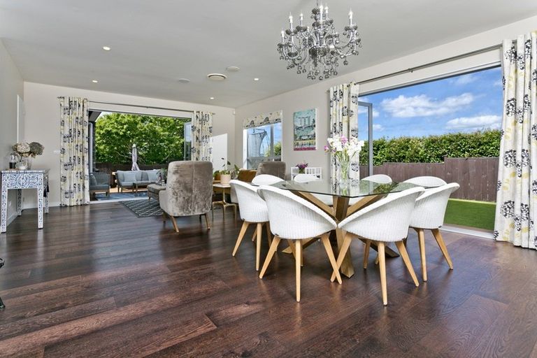 Photo of property in 81a Deep Creek Road, Waiake, Auckland, 0630