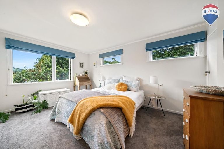 Photo of property in 19 Panorama Grove, Harbour View, Lower Hutt, 5010