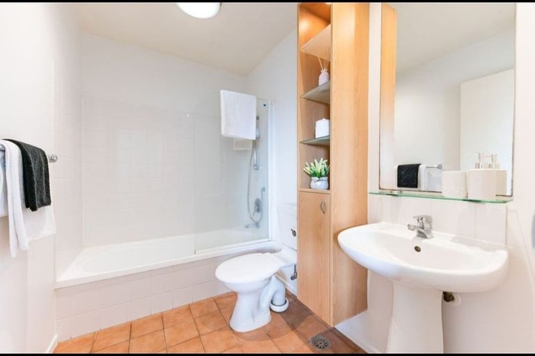 Photo of property in 116/2 Armoy Drive, East Tamaki, Auckland, 2016