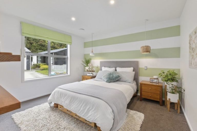Photo of property in 3 Otonga Heights, Maungaraki, Lower Hutt, 5010