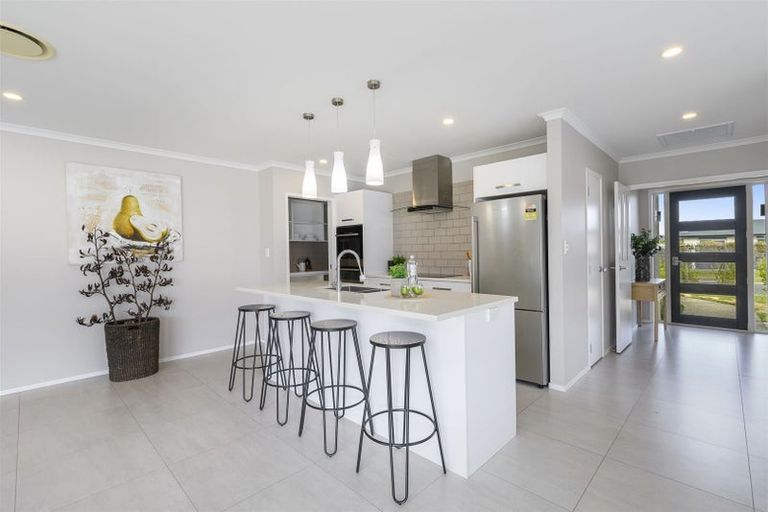 Photo of property in 115 Penetaka Heights, Pyes Pa, Tauranga, 3112