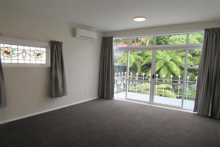 Photo of property in 4a Easdale Street, Kelburn, Wellington, 6012