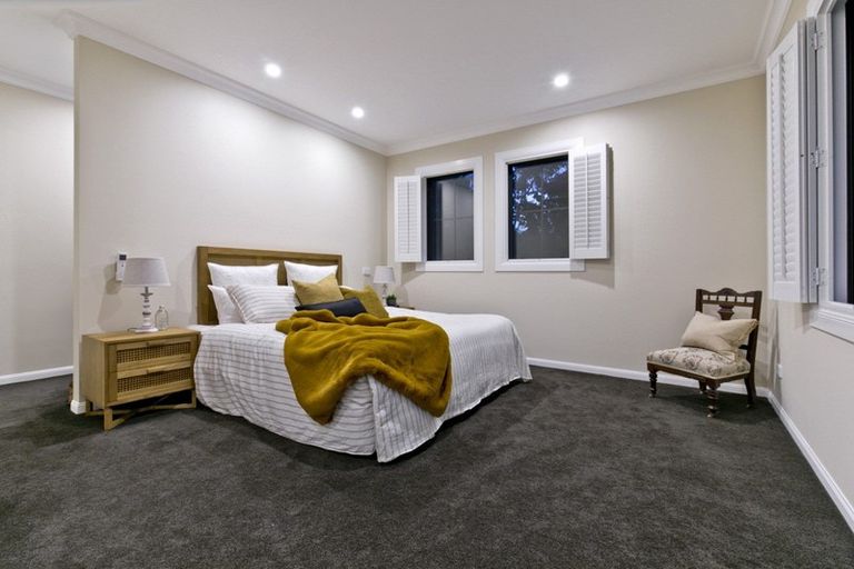 Photo of property in 11 Traffic Road, Greenhithe, Auckland, 0632