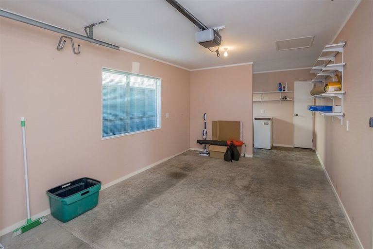 Photo of property in 41 Weraroa Road, Levin, 5510