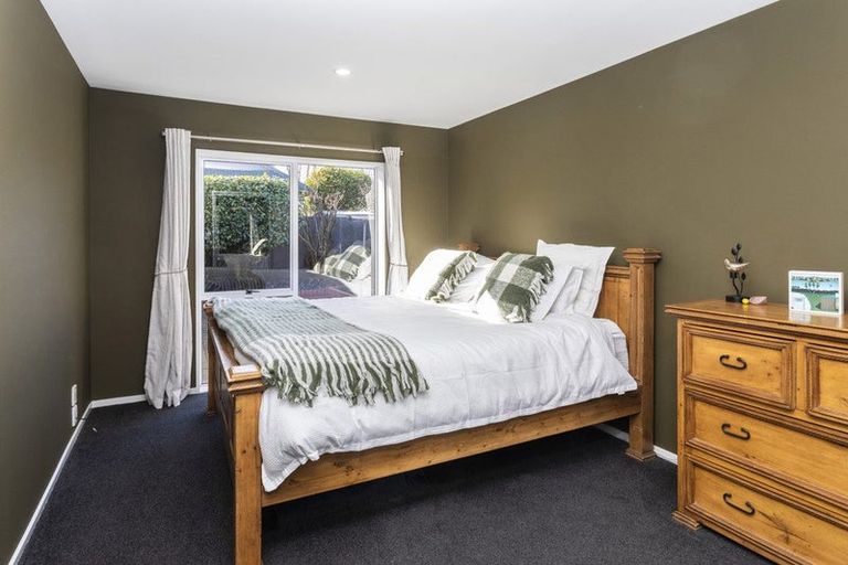 Photo of property in 2/3 Inglewood Place, Avonhead, Christchurch, 8042