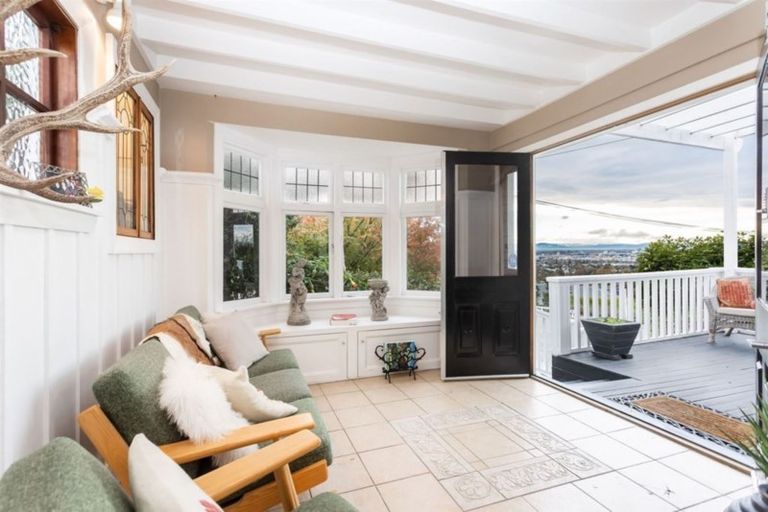 Photo of property in 27 Huntsbury Avenue, Huntsbury, Christchurch, 8022