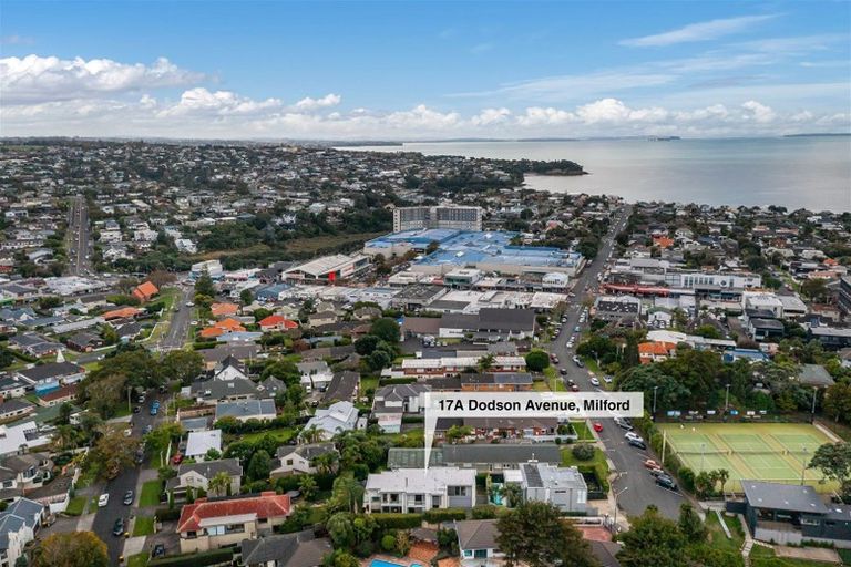 Photo of property in 17a Dodson Avenue, Milford, Auckland, 0620