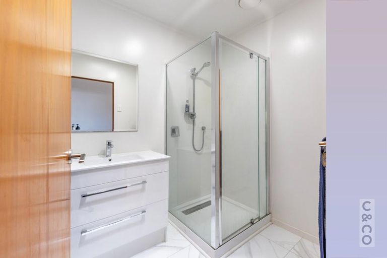 Photo of property in 24 Waikoukou Valley Road, Waimauku, 0812