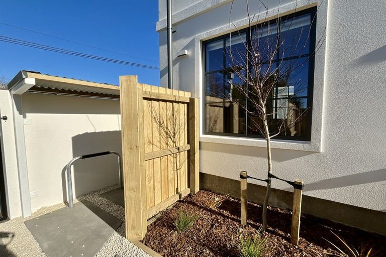 Photo of property in 2/35 Eversleigh Street, St Albans, Christchurch, 8014