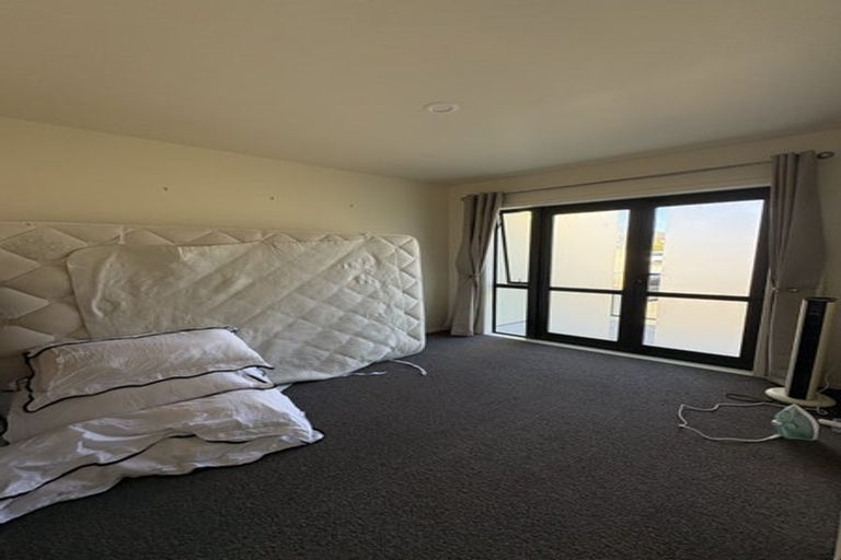 Photo of property in 8/3 Orwell Road, Greenhithe, Auckland, 0632