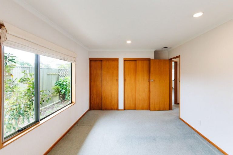Photo of property in 9 Edgecombe Court, Roslyn, Palmerston North, 4414