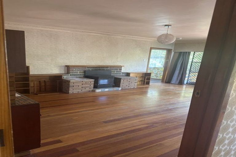 Photo of property in 98 Wharf Road, Te Atatu Peninsula, Auckland, 0610