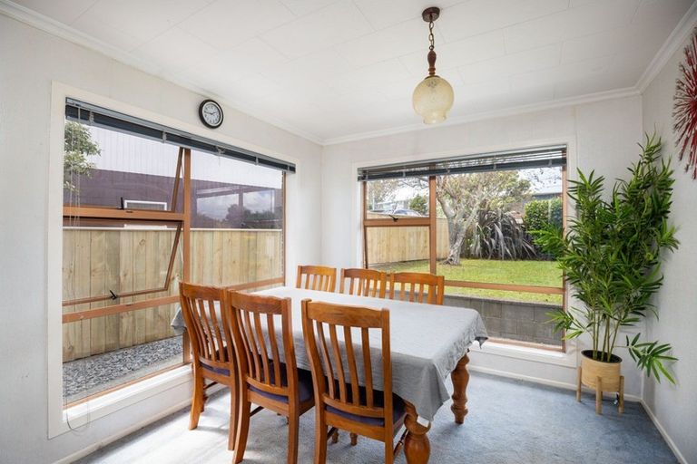 Photo of property in 38 Penrith Street, Westown, New Plymouth, 4310