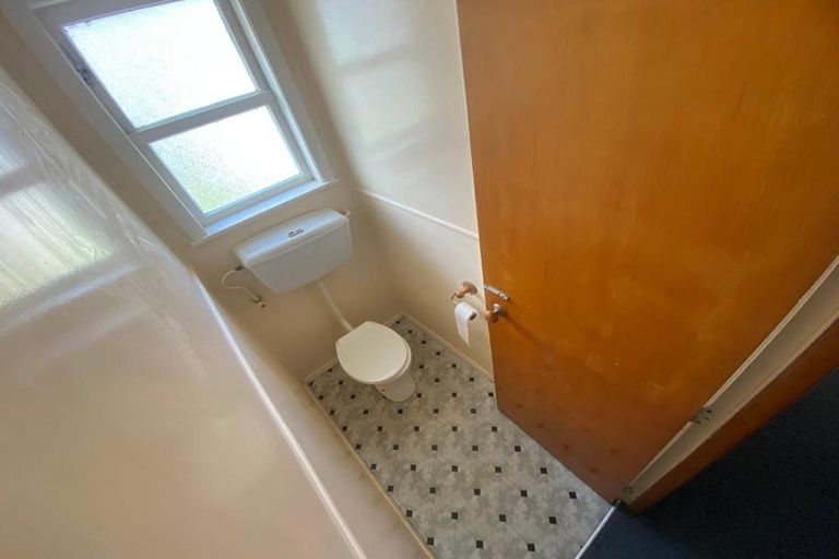 Photo of property in 2 Old Wairoa Road, Papakura, 2110