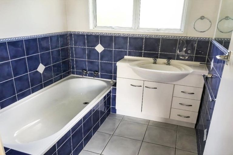 Photo of property in 11 Hague Place, Birkenhead, Auckland, 0626