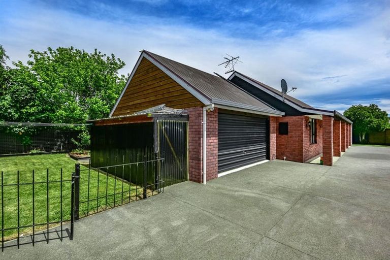Photo of property in 50 Radiata Avenue, Parklands, Christchurch, 8083