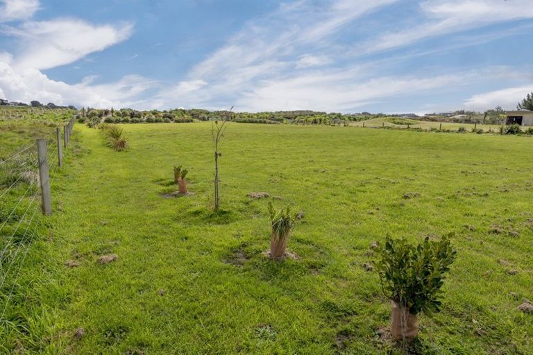 Photo of property in 89 Strathnaver Drive, Waikawa Beach, Manakau, 5573