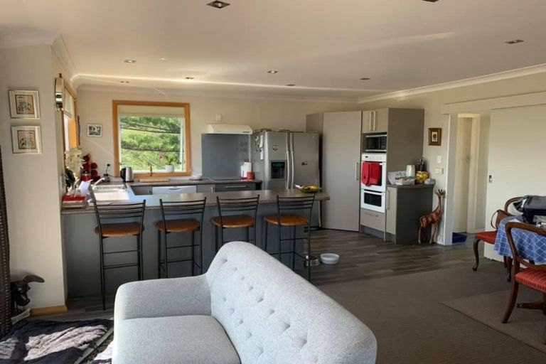 Photo of property in 2 Porter Place, Paekakariki, 5034