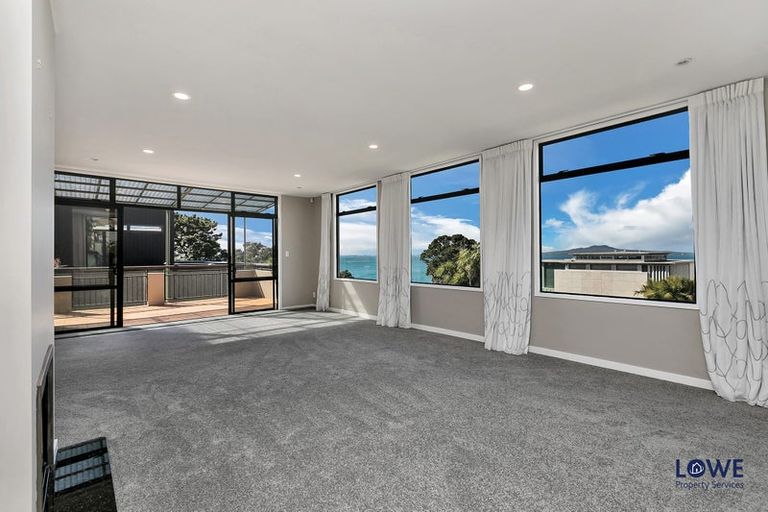 Photo of property in 1a Bournemouth Terrace, Murrays Bay, Auckland, 0630