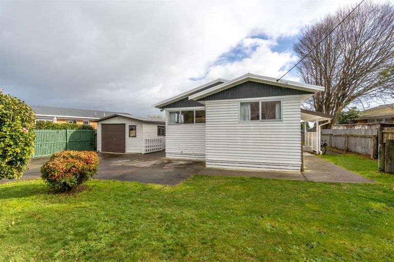 Photo of property in 35 Sheridan Street, Silverdale, Hamilton, 3216