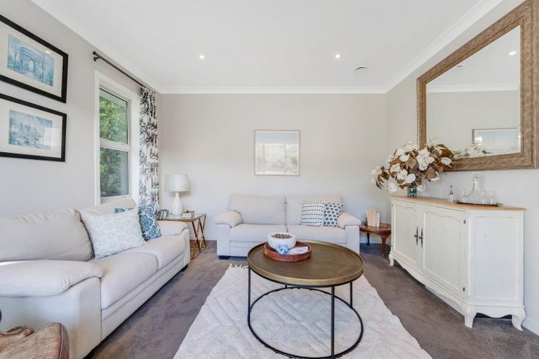 Photo of property in 8 Verley Rise, East Tamaki Heights, Auckland, 2016