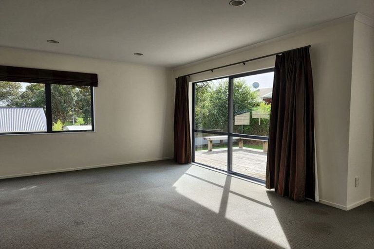 Photo of property in 26 Puriri Street, Helensville, 0800