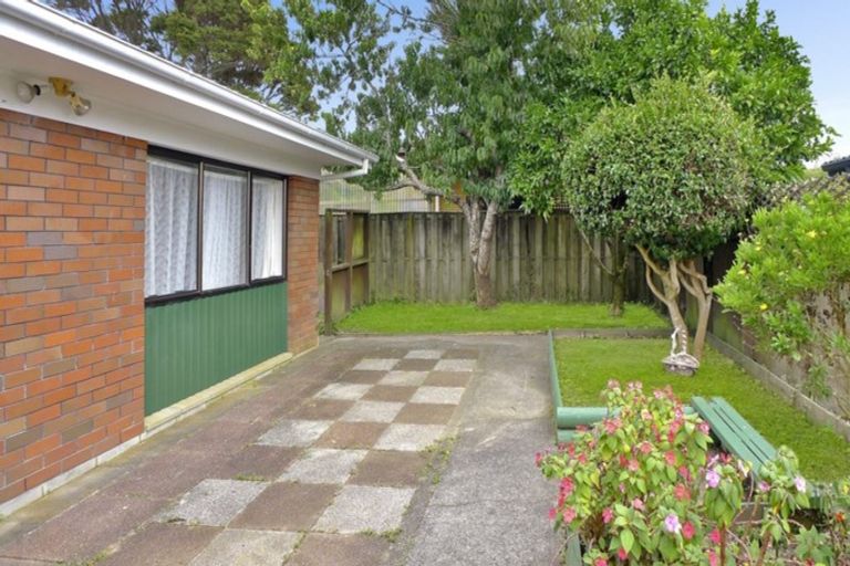 Photo of property in 1 Palomino Drive, Henderson, Auckland, 0612