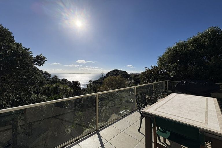 Photo of property in 1442 Whangaparaoa Road, Army Bay, Whangaparaoa, 0930