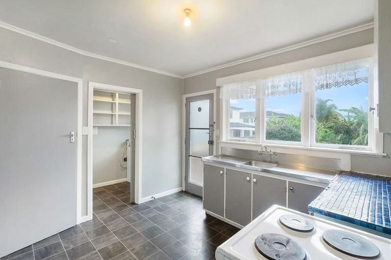 Photo of property in 40 Archibald Road, Kelston, Auckland, 0602