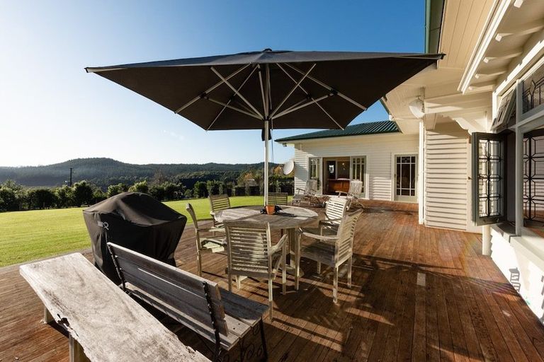 Photo of property in 15 Kotare Heights, Kerikeri, 0230