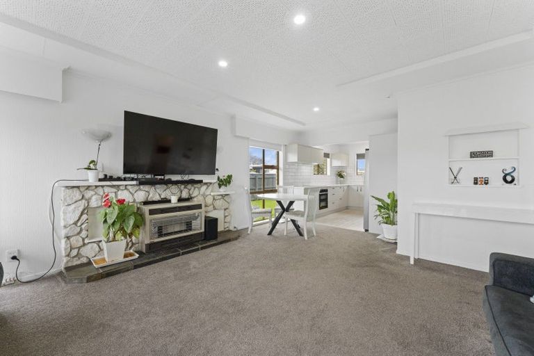 Photo of property in 2/55 Hawai Street, Two Mile Bay, Taupo, 3330