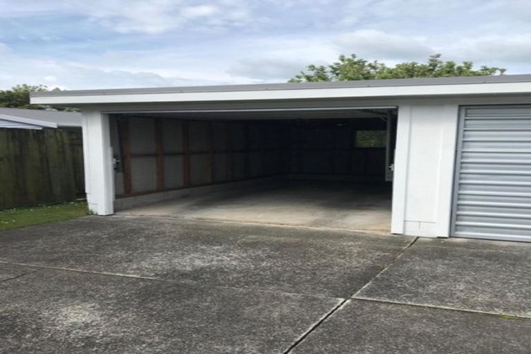 Photo of property in 1/2 Gordon Avenue, Milford, Auckland, 0620