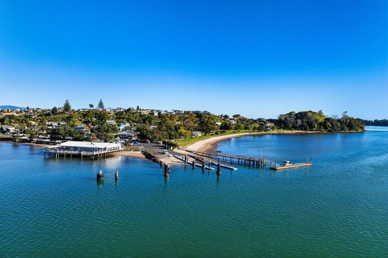 Photo of property in 37 Coppelia Avenue, Omokoroa, 3114