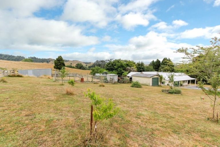 Photo of property in 1828 Tarata Road, Tarata, Inglewood, 4387