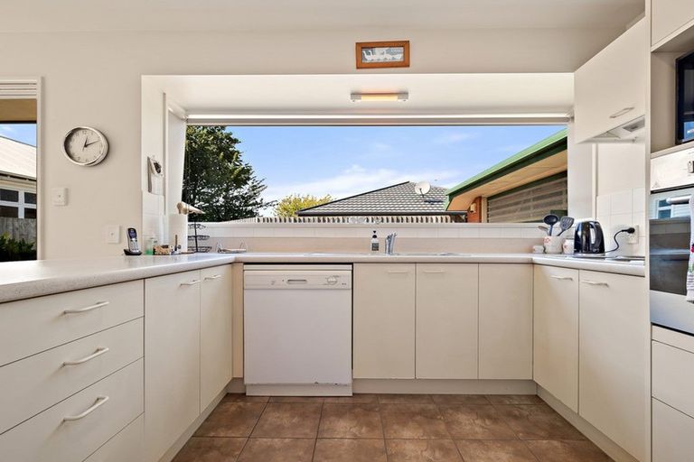 Photo of property in 105a Somerfield Street, Somerfield, Christchurch, 8024